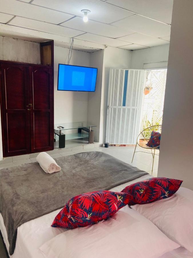 Urbanizacion Buenavista - Av Crisanto Luque Hotel Cartagena Buitenkant foto